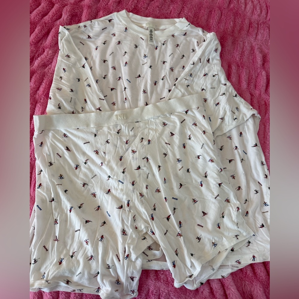 SKIMS White Ski Patterned Women's Pajama Set